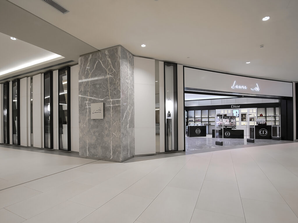 Laure gallery 2018 2